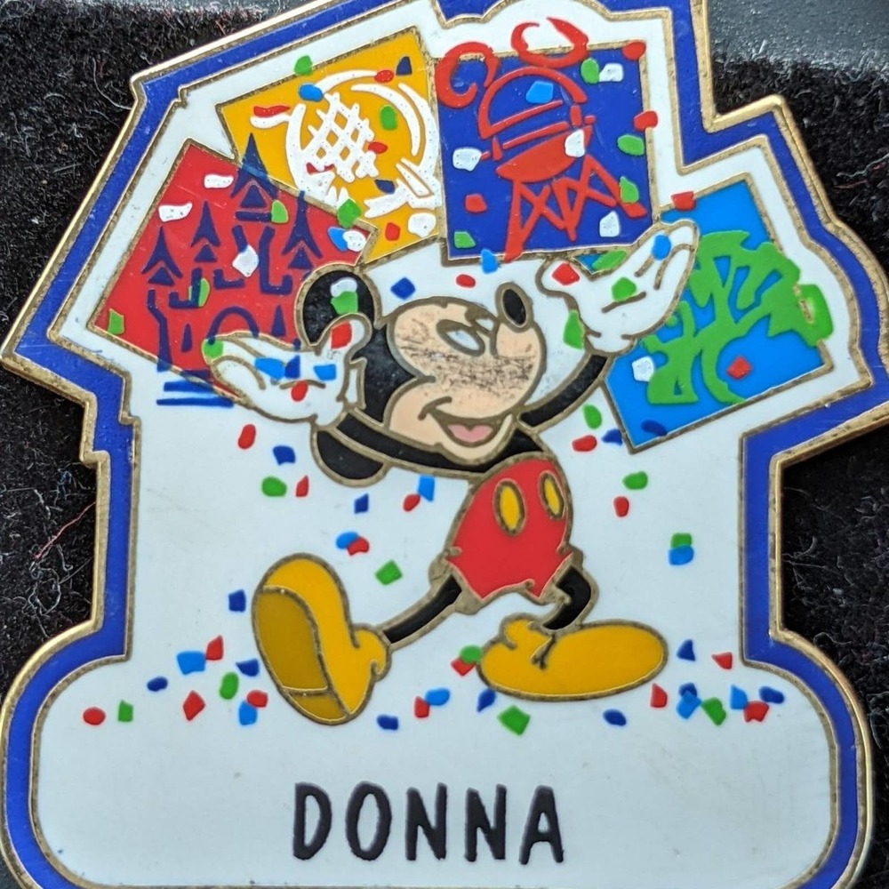 4/$20 Disney's mickey mouse Donna name tag Pin - Picture 4 of 5